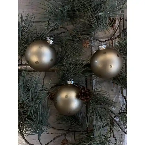 Julkula med Prickar Beställ idag
