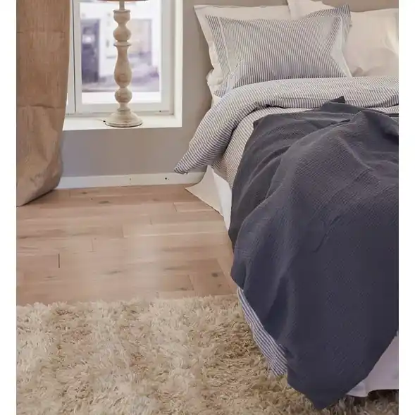 Köp nu Breeze Överkast Grand Design