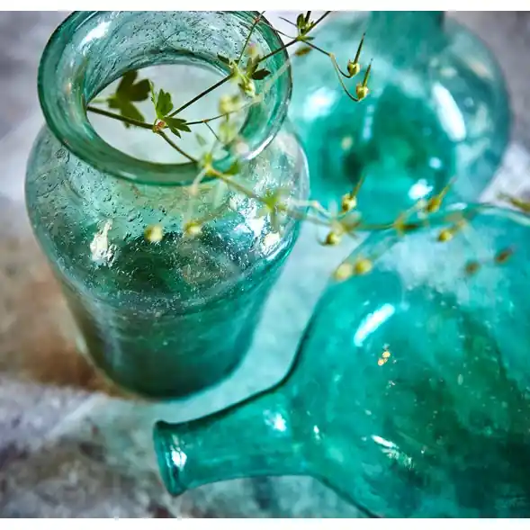 Nyhet Violetta vas - munblåst - återvunnet glas