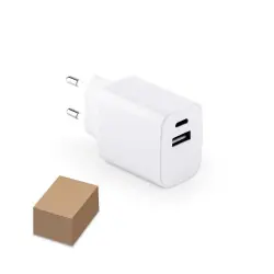 Begränsat erbjudande WEGENER. Strömadapter med USB-A-port 18W och USB-C 20W i återvunnen ABS (100 % rABS)